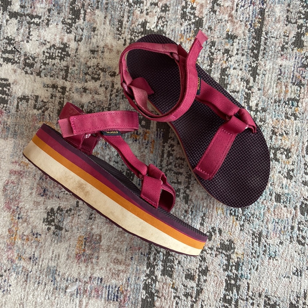 Platform Tevas